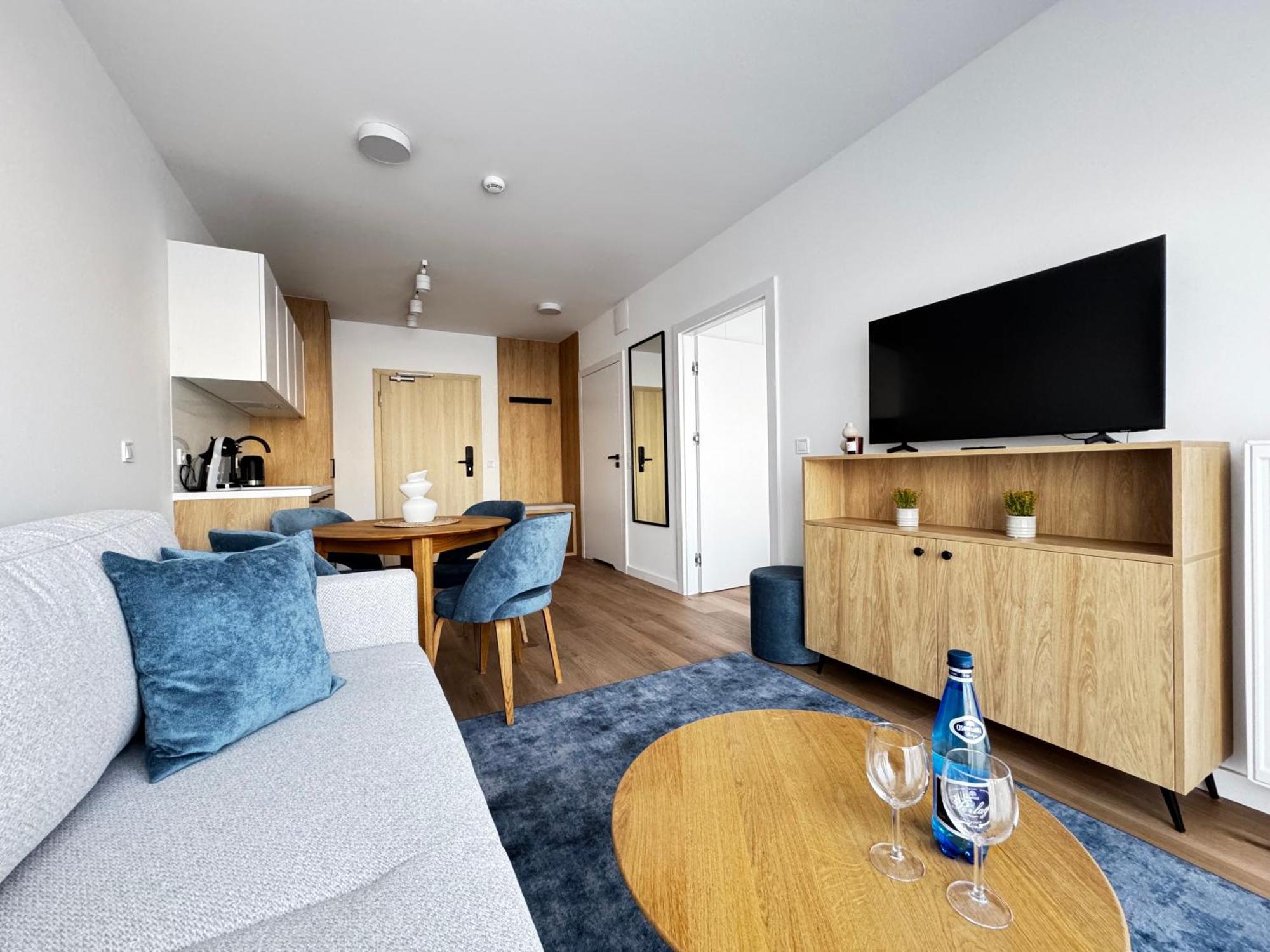 Aparthotel Anchoria Holiday Honest-Serwis Mechelinki Exteriör bild