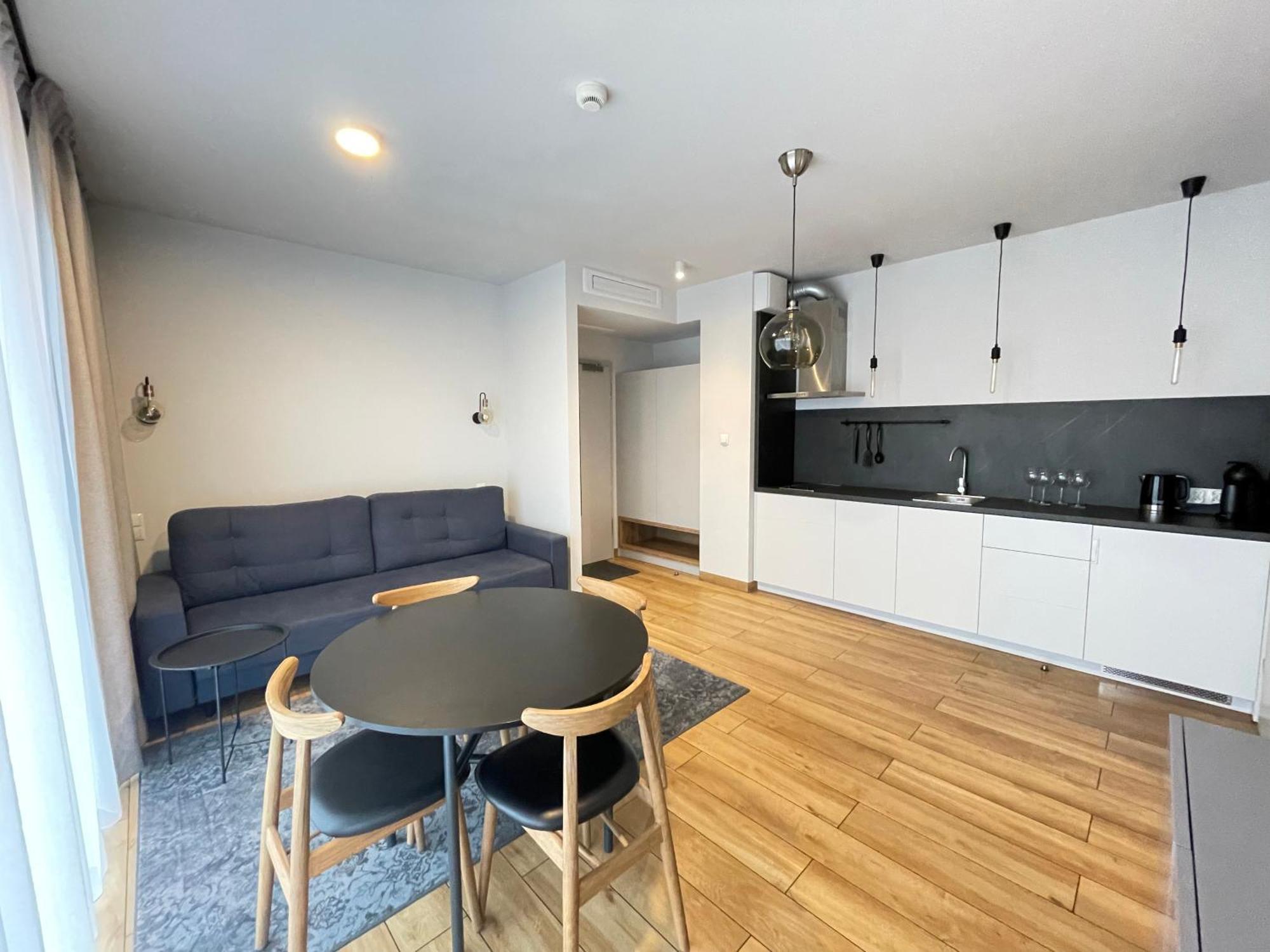 Aparthotel Anchoria Holiday Honest-Serwis Mechelinki Exteriör bild